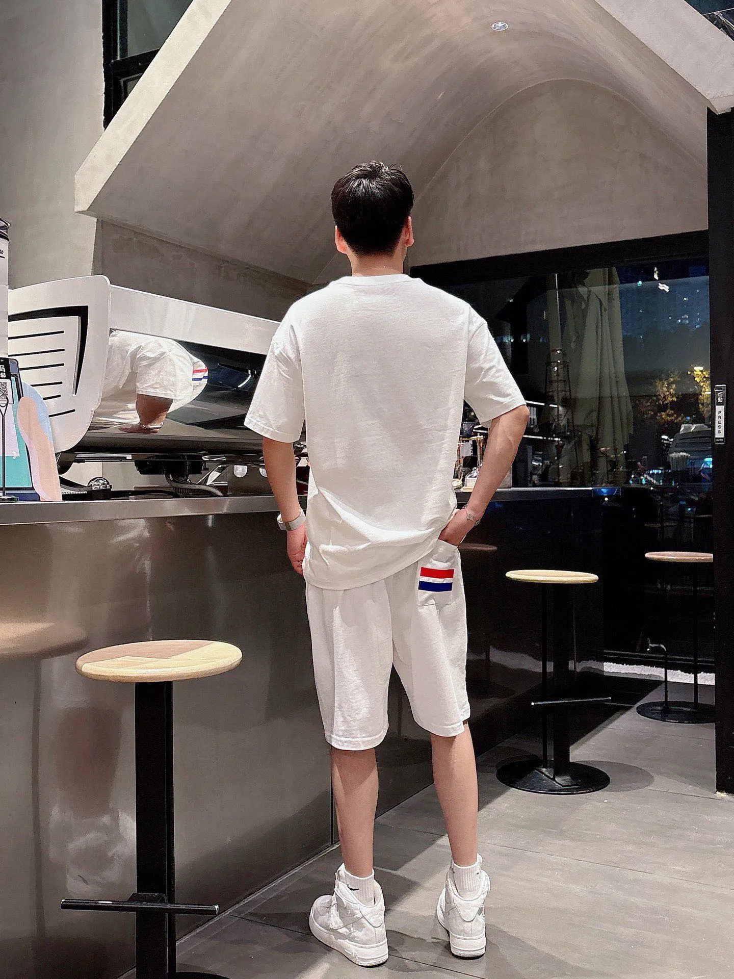 P560 Brand [MONCLER Mouth Covered] 2025 round neck short-sleeved shorts suit. The pure cotton fabric upper body will not be stuffy, the smooth and comfortable skin-friendly effect is more breathable, the fabric has its own texture, classic logo technology, a new interpretation from a unique angle, the first choice for fashion and versatility! Size: M-3XL (maximum wear: 190 pounds)