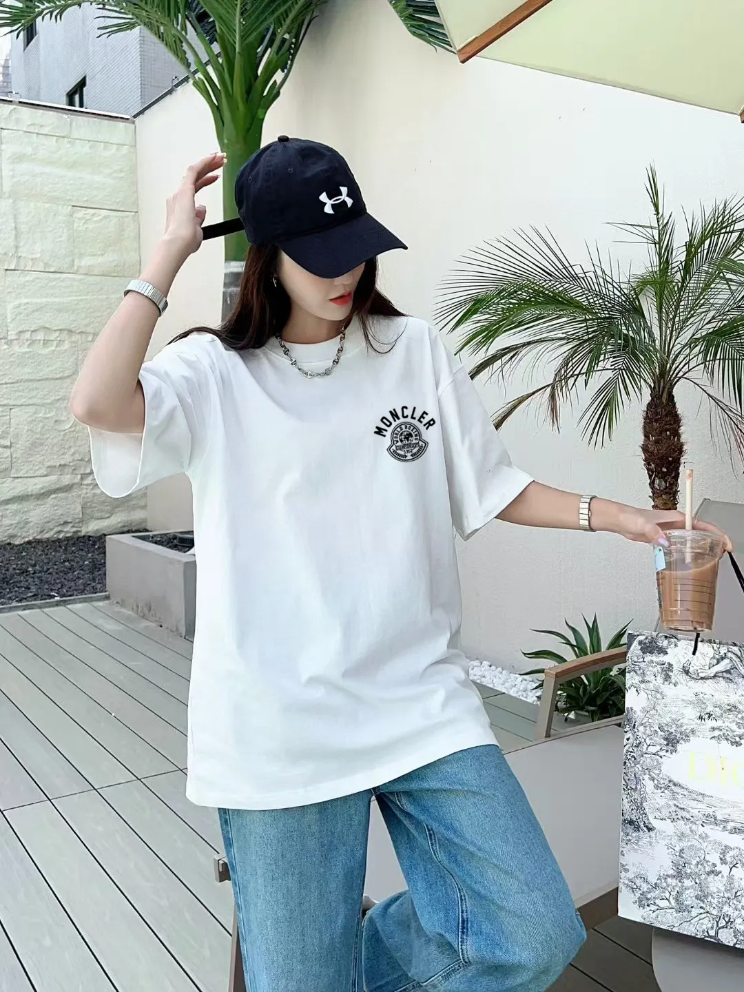 P140 [MONCLER] 2025FW short-sleeved T-shirt, badge + LOGO printing, high-end 26s double yarn 300g fabric, heavy fabric, custom stretch rib, same cylinder and dye, complete three standards, same style for men and women, color: black, white, size: S M L XL 2XL