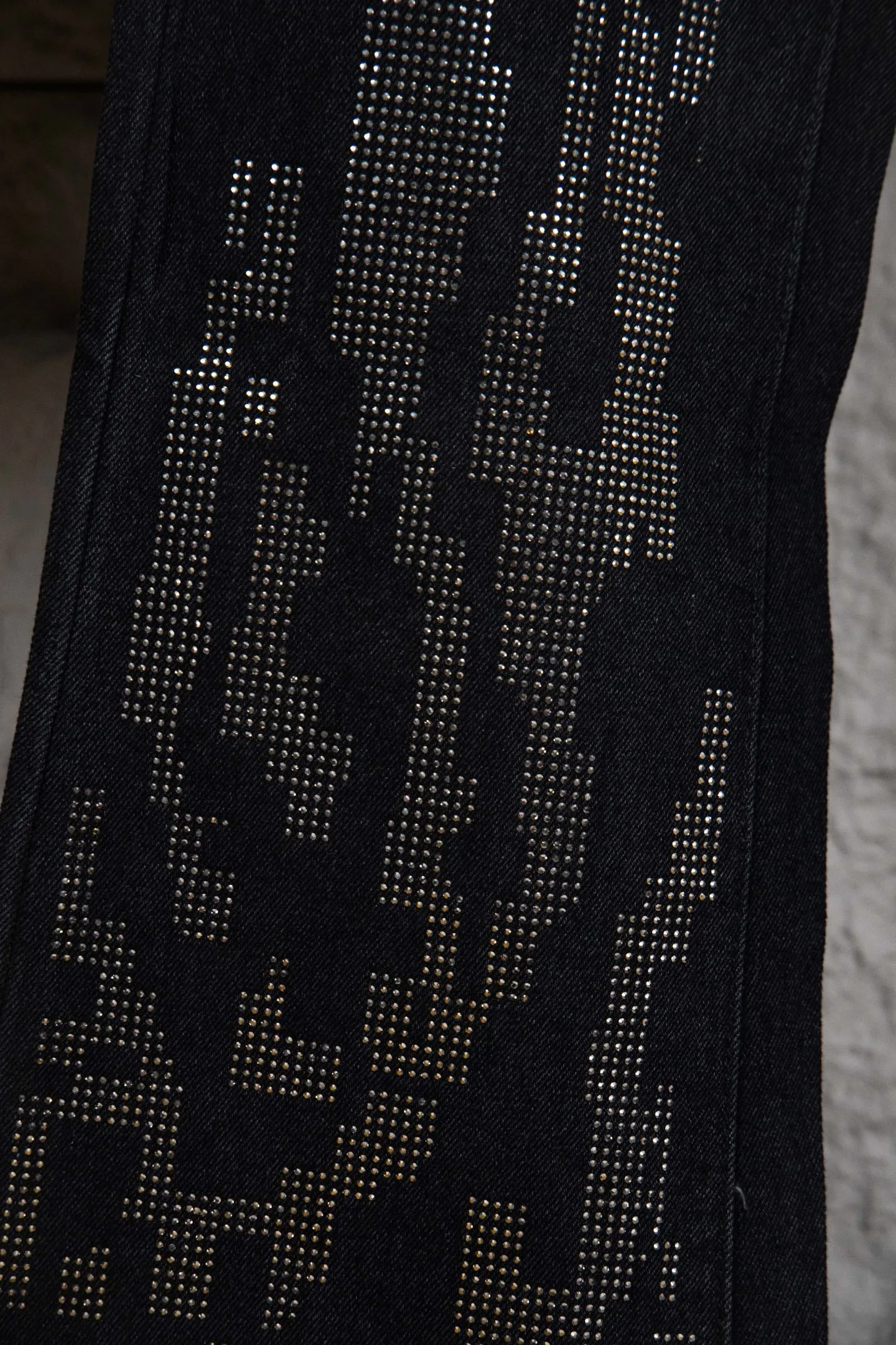 🅿️280 Style number: M210 (the back pocket label will not be returned or exchanged once it is removed) Top foreign trade order Purple Brand hot diamond pattern micro-flared jeans jeans for men and women. Accessories: Complete accessories, all in original packaging, two tags and two labels on the back pocket to distinguish the low-end version on the outside. The hardware and buckles are all labeled, the authentic original version with logo, aluminum alloy buckle, authentic printing inside the jeans pocket, every detail distinguishes any version on the market Fabric: Genuine pattern-making and authentic custom-made imported fabrics using unique washing and dyeing methods, and individually hand-painted - hand-painted ripped micro-elastic jeans Size: 28 30 32 34 36