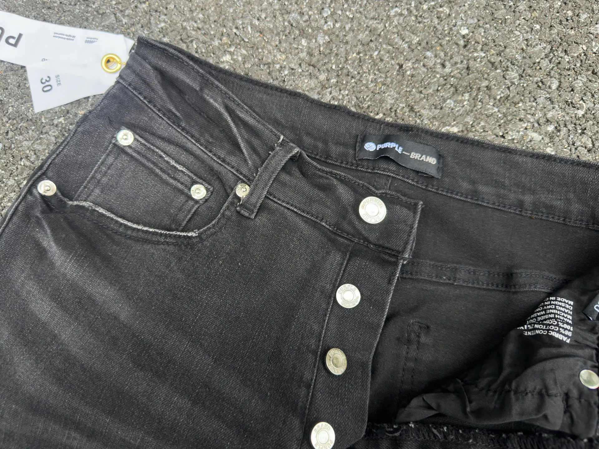 🅿️260 PU5 (the back pocket label will not be returned or exchanged once it is removed) Top foreign trade order Purple Brand hole printed stretch skinny jeans, same style for men and women. Accessories: complete accessories, all in original packaging, two tags and two labels on the back pocket, distinguishing the low-end version on the outside, hardware and buckles are aligned, authentic original with logo, aluminum alloy buckle, genuine printing inside the jeans pocket, every detail distinguishes any version on the market Fabric: Genuine pattern-making and standard genuine custom-made imported fabrics adopt unique washing and dyeing methods, and are individually hand-painted - hand-painted to make ripped micro-elastic jeans Color: black blue Code number: 28 30 32 34 36