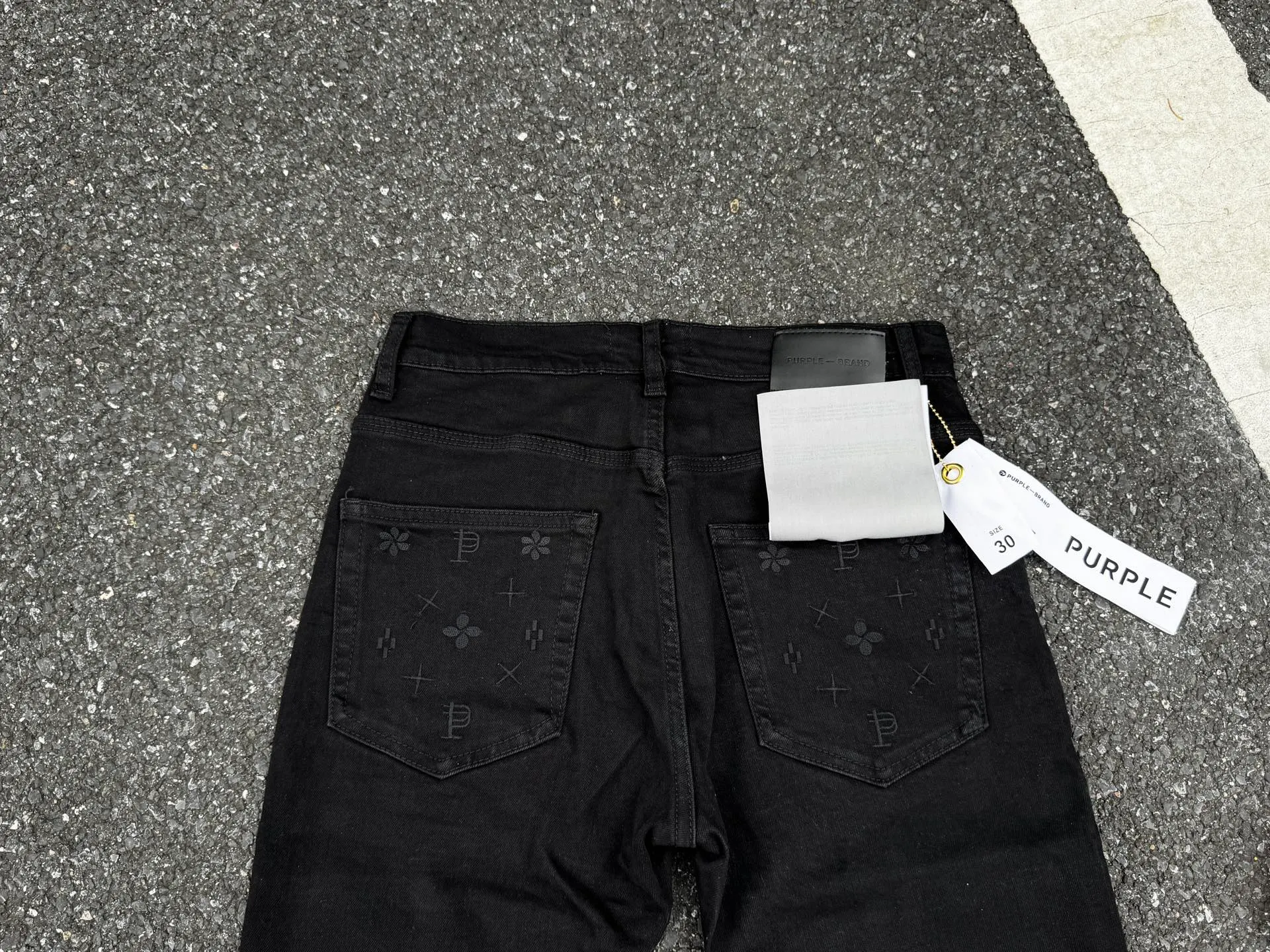 🅿️230 PU3-2 black (the back pocket label will not be returned or exchanged once it is removed) Top foreign trade order Purple Brand hole-splashed paint stretch skinny jeans, same style for men and women. Accessories: complete accessories, all in original packaging, two tags and two labels on the back pocket, distinguishing the low-end version on the outside, hardware and buckles are aligned, authentic original with logo, aluminum alloy buckle, authentic printing on the inside of the jeans pocket, every detail distinguishes any version on the market Fabric: Genuine pattern-making and authentic custom-made imported fabrics using unique washing and dyeing methods, and individually hand-painted - hand-painted ripped micro-elastic jeans Size: 28 30 32 34 36