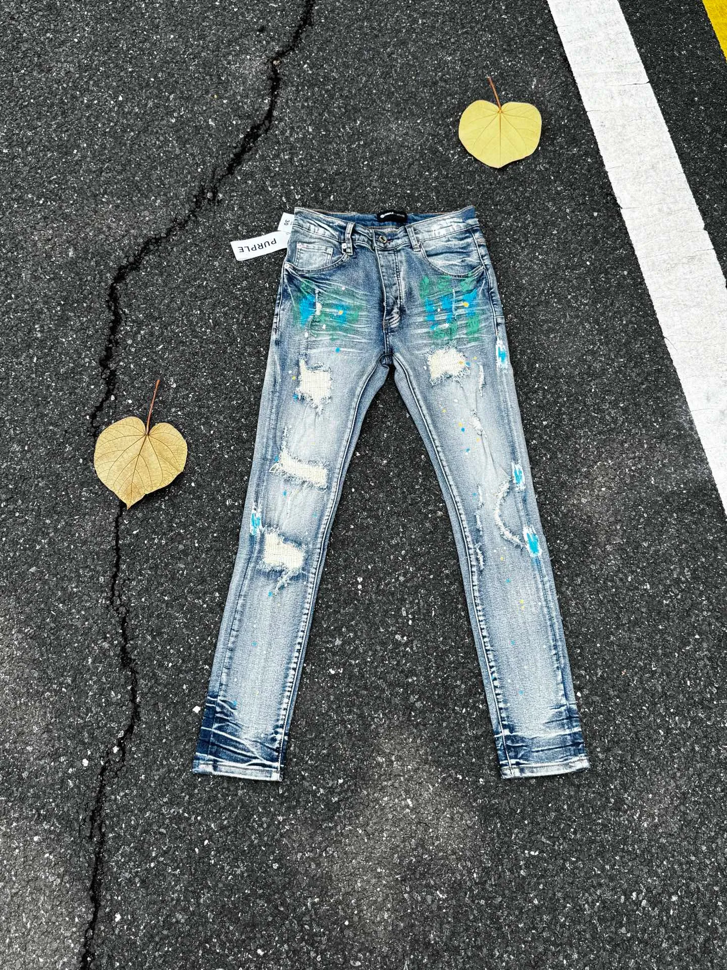 🅿️260 PU2 (the back pocket label will not be returned or exchanged once it is removed) Top foreign trade order Purple Brand ripped ink paint stretch skinny jeans, same style for men and women. Accessories: complete accessories, all in original packaging, two tags and two labels on the back pocket, distinguishing the low-end version on the outside, hardware and buckles are aligned, authentic original version with logo, aluminum alloy buckle, authentic printing inside the jeans pocket, every detail beats any version on the market Fabric: Genuine pattern-making and authentic custom-made imported fabrics using unique washing and dyeing methods, and individually hand-painted - hand-painted ripped micro-elastic jeans Size: 28 30 32 34 36