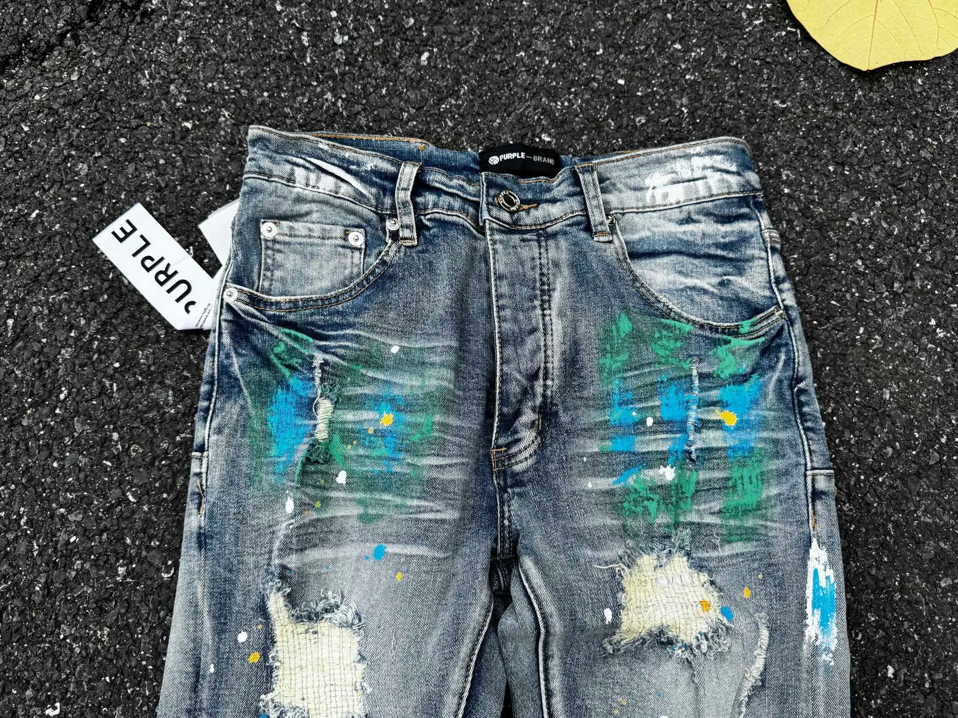 🅿️260 PU2 (the back pocket label will not be returned or exchanged once it is removed) Top foreign trade order Purple Brand ripped ink paint stretch skinny jeans, same style for men and women. Accessories: complete accessories, all in original packaging, two tags and two labels on the back pocket, distinguishing the low-end version on the outside, hardware and buckles are aligned, authentic original version with logo, aluminum alloy buckle, authentic printing inside the jeans pocket, every detail beats any version on the market Fabric: Genuine pattern-making and authentic custom-made imported fabrics using unique washing and dyeing methods, and individually hand-painted - hand-painted ripped micro-elastic jeans Size: 28 30 32 34 36