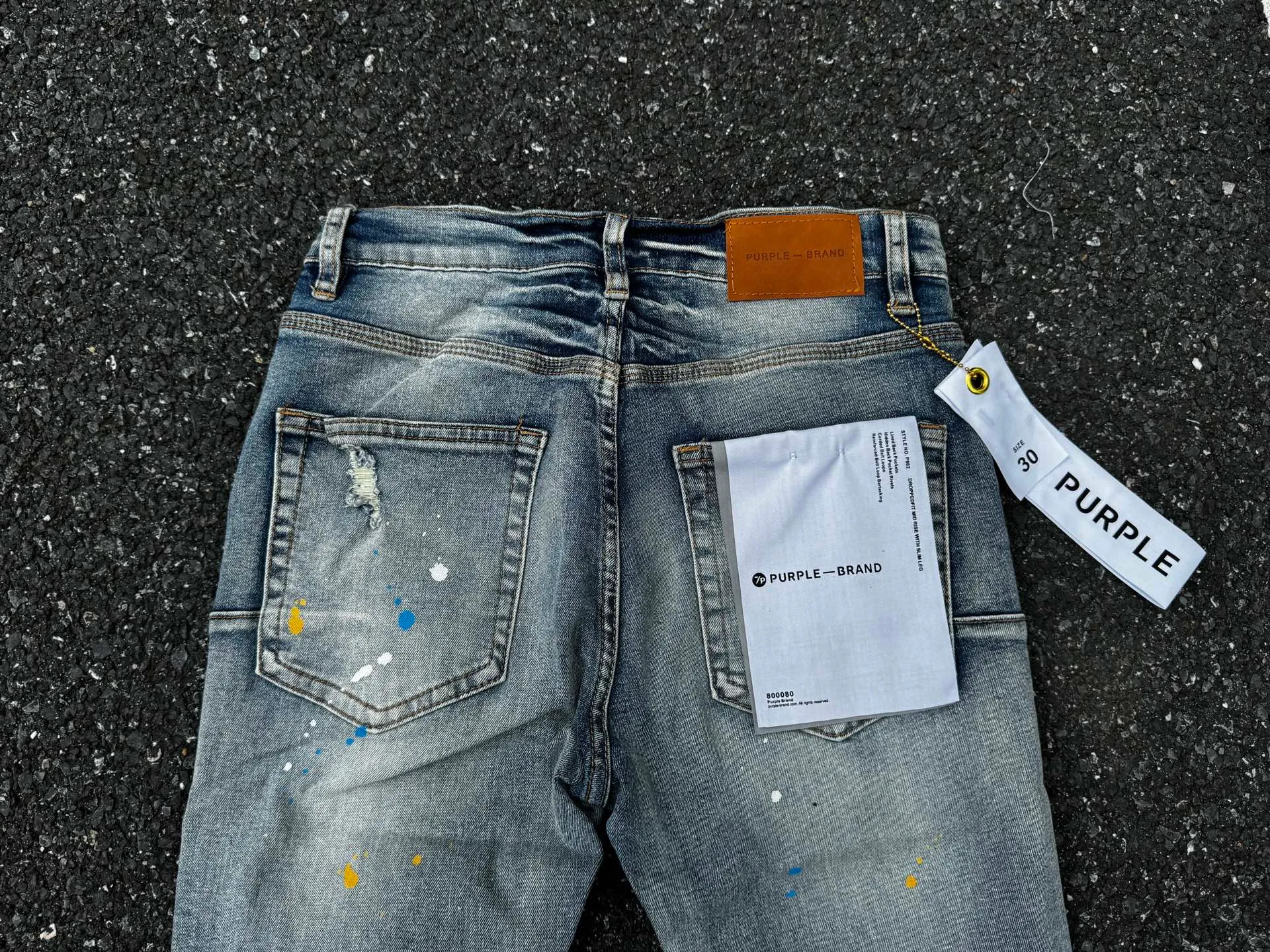 🅿️260 PU2 (the back pocket label will not be returned or exchanged once it is removed) Top foreign trade order Purple Brand ripped ink paint stretch skinny jeans, same style for men and women. Accessories: complete accessories, all in original packaging, two tags and two labels on the back pocket, distinguishing the low-end version on the outside, hardware and buckles are aligned, authentic original version with logo, aluminum alloy buckle, authentic printing inside the jeans pocket, every detail beats any version on the market Fabric: Genuine pattern-making and authentic custom-made imported fabrics using unique washing and dyeing methods, and individually hand-painted - hand-painted ripped micro-elastic jeans Size: 28 30 32 34 36