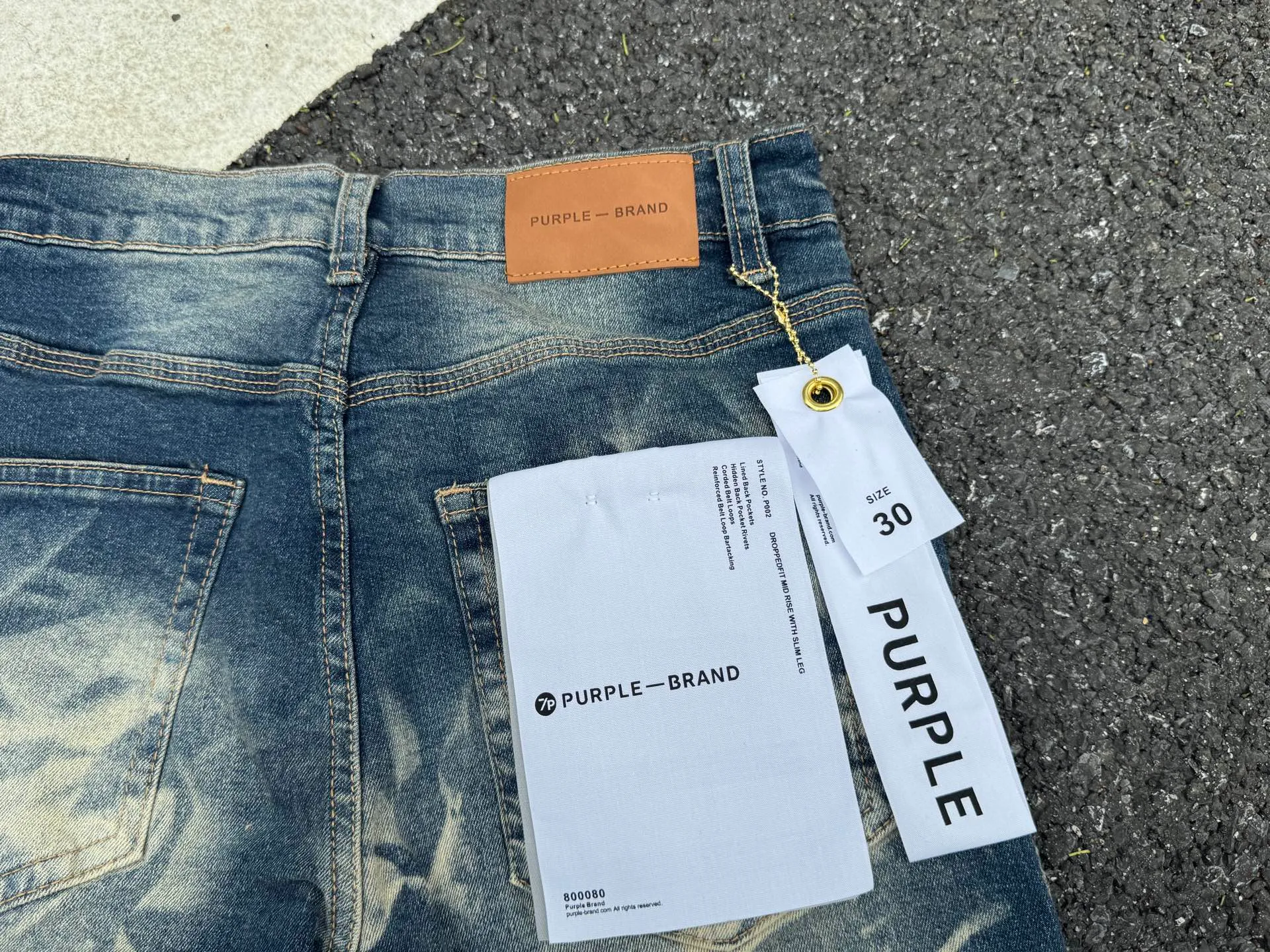 🅿️260 PU1 (the back pocket label will not be returned or exchanged once it is removed) Top foreign trade order Purple Brand ripped stretch skinny jeans, same style for men and women. Accessories: complete accessories, all in original packaging, two tags and two labels on the back pocket, distinguishing the low-end version on the outside, hardware and buckles are aligned, authentic original with logo, aluminum alloy buckle, authentic printing inside the jeans pocket, every detail is a hit with any version on the market Fabric: Genuine pattern-making and authentic custom-made imported fabrics using unique washing and dyeing methods, and individually hand-painted - hand-painted ripped micro-elastic jeans Size: 28 30 32 34 36