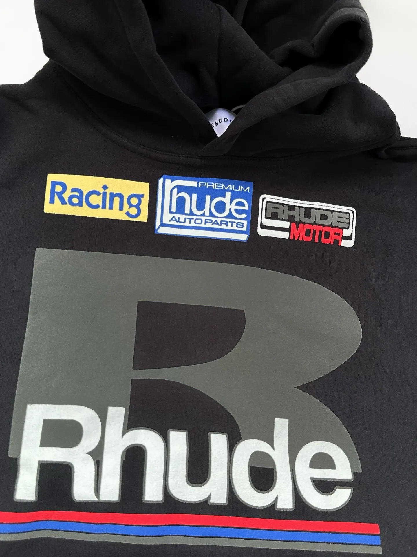 Style No.: 8889 P266 RHUDE New American racing 🏎️ style sweatshirt, high street loose washed hooded sweatshirt for men and women, multi-color suede foam printing process + using pure cotton washed terry brushed process fabric 450g, heavy upper body three-dimensional fluffy Size: (S-M-L-XL) Color: washed navy blue