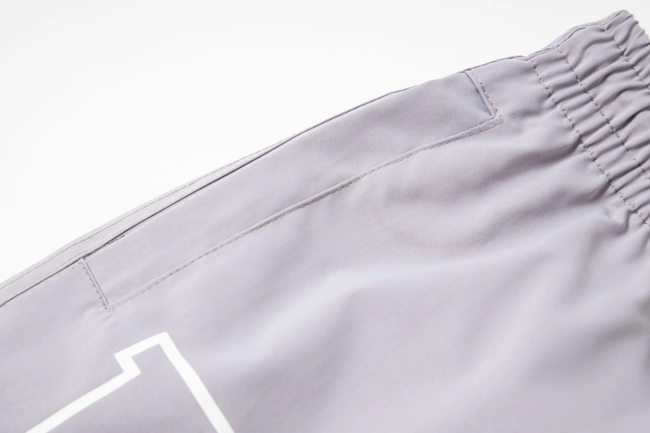 809#P150 Rhude American trendy brand quick-drying beach pants elastic waist shorts letter printed trendy lining mesh men's loose sports pants Color: Black Gray Green Blue Fabric: 150g nylon 100% polyester Size: S M L XL