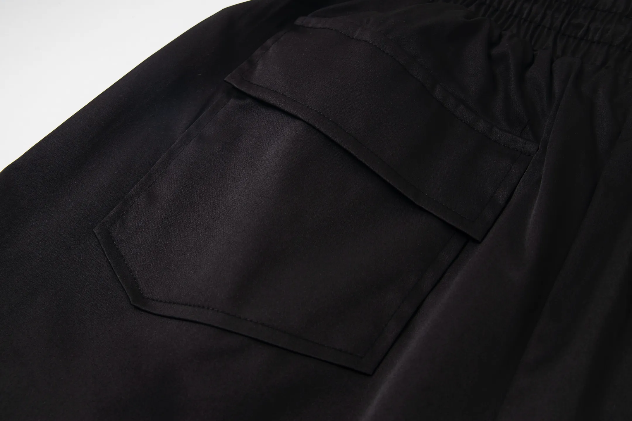 808#P160 Rhude American trendy brand quick-drying beach pants with elastic waist heavy-duty zipper shorts letter print trendy inner mesh men's loose sports pants Color: Black Gray Green Blue Fabric: 150g nylon 100% polyester Size: S M L XL