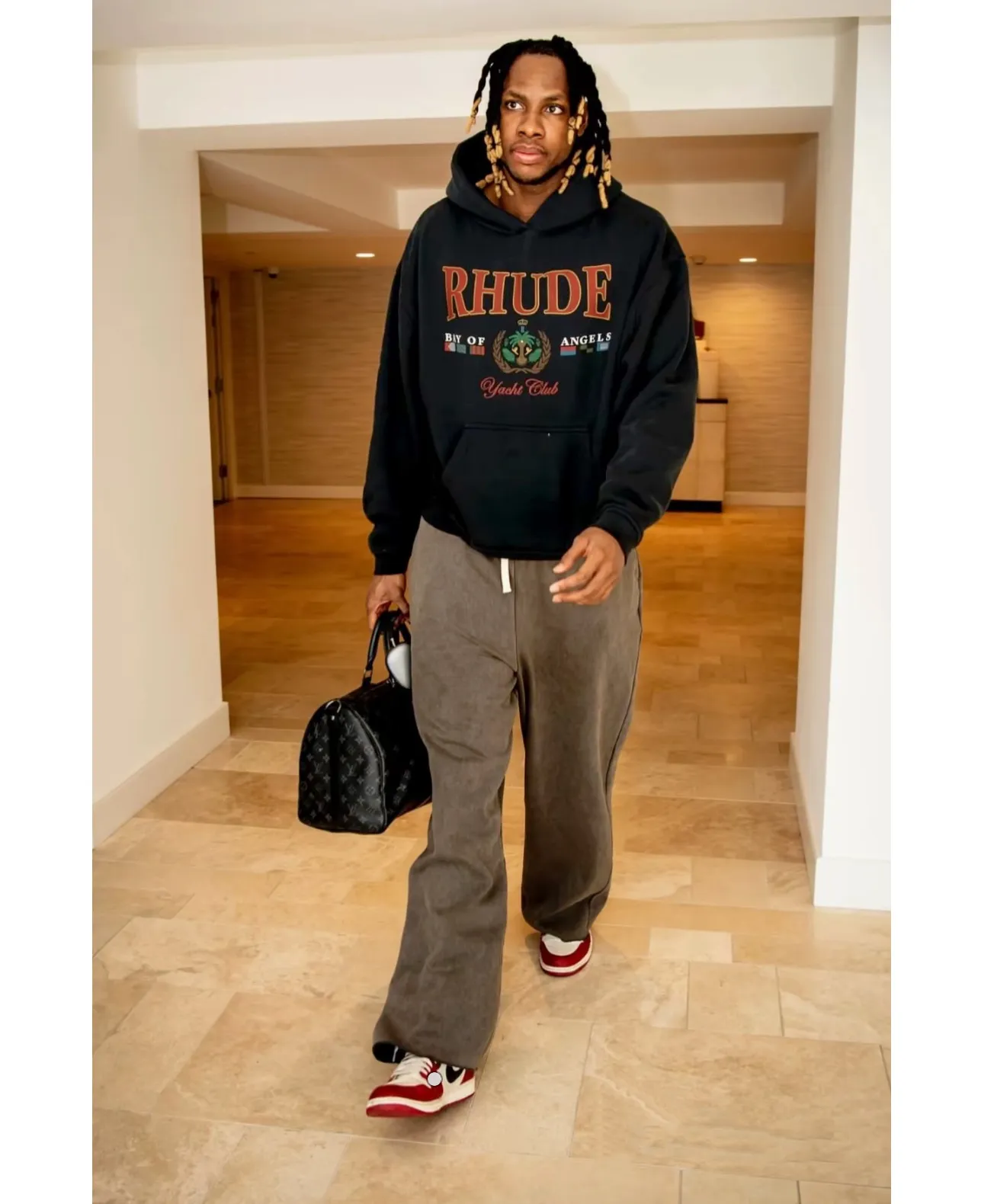 Style No.: 8890 P260 RHUDE New American high street loose washed hooded sweatshirt for men and women Multi-color glue printing technology + Made of pure cotton washed terry brushed fabric 450g Heavy upper body three-dimensional fluffy Size: (S-M-L-XL) Color: Washed navy blue