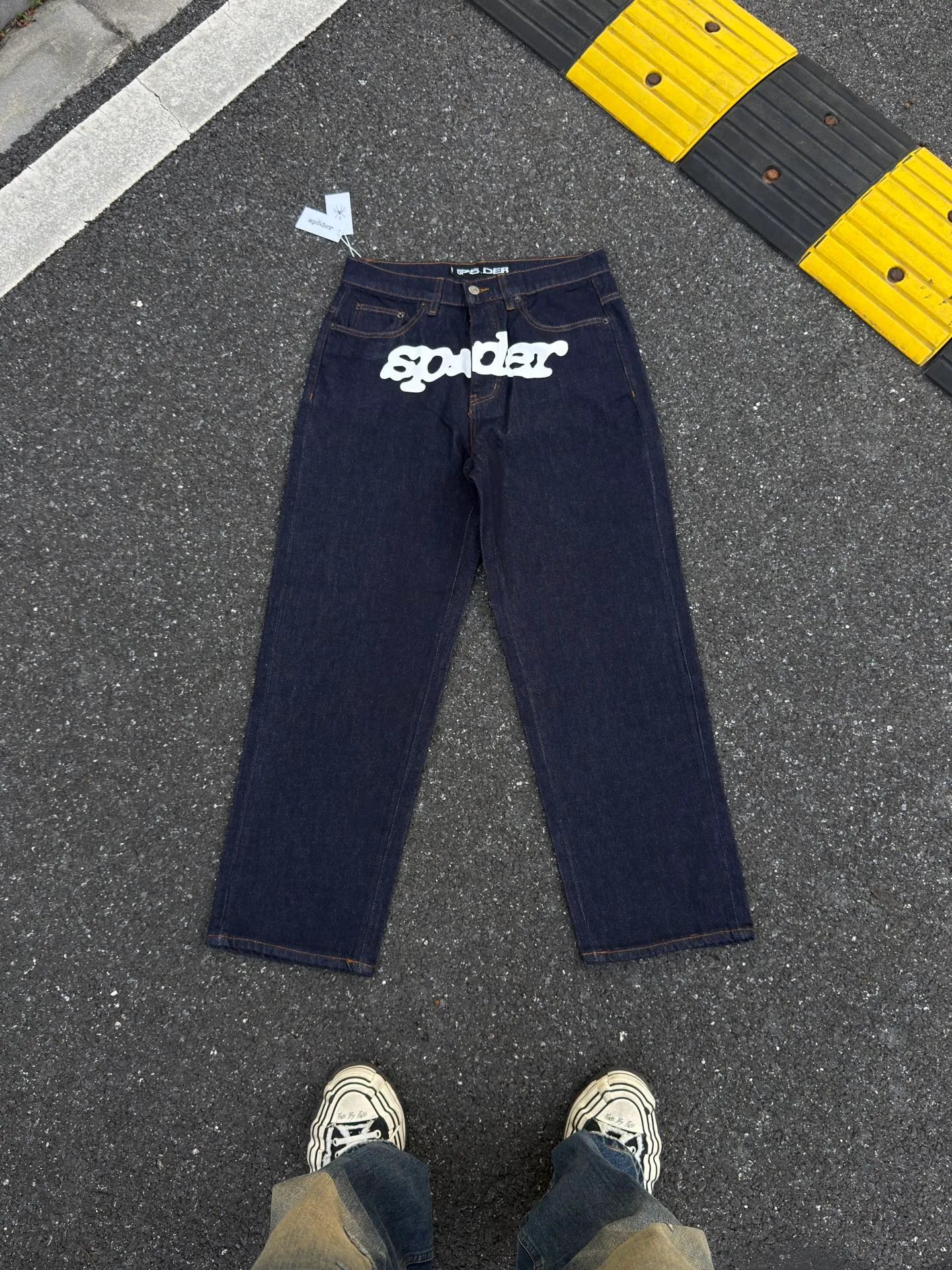 P210 (original outdoor picture direct) top version Sp10der street fashion brand printed washed and distressed casual jeans for men and women, same style. Size: 28 30 32 34 36