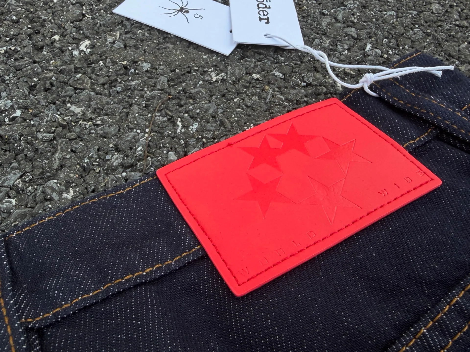 -Size details P210 (original outdoor picture straight out) top version Sp10der street fashion brand printed washed and distressed casual jeans for men and women, same style. Size: 28 30 32 34 36
