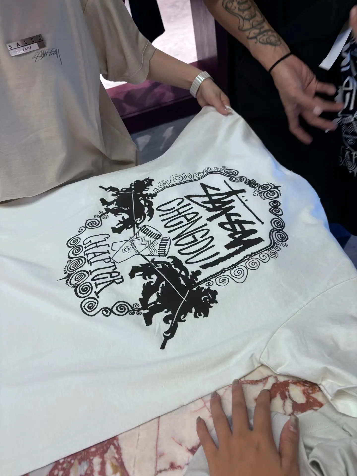 Lion T-shirt STUSSY 24FW CHENGDU CHAPTER TEE Chengdu limited short-sleeved Tee black and white S-XL