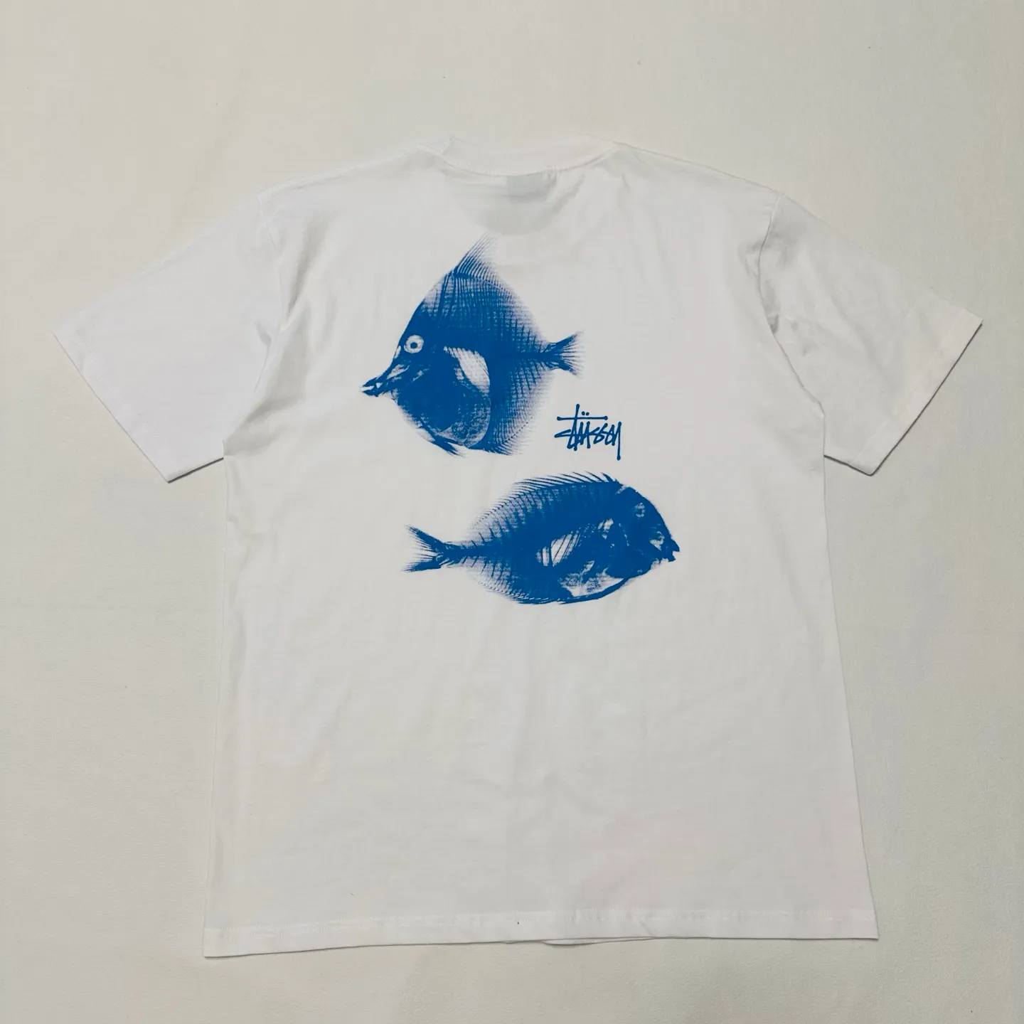 Fishbone T-shirt STUSSY SS25 X-RAY FISHIN TEE Fish X-ray printed pattern short sleeves black and white S- XL