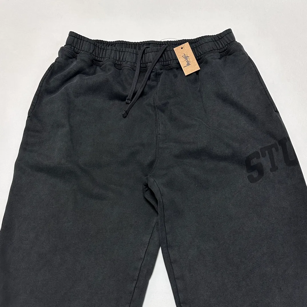 Details Washed sweatpants STUSSY FW24 FLEECE PANT FADED GRAPHIC Loose velvet sweatpants with logo on the side, washed black S- XL