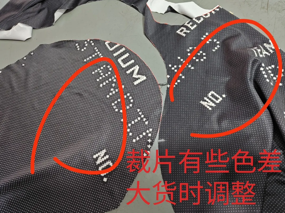 ZP pattern making: This quick-drying fabric is thicker, weighing 210 grams, and ordinary ones are generally about 160-180 grams, so it has very good elasticity, the upper body is also very comfortable, and does not stick to the body when sweating. It adopts a new three-dimensional tailoring and is divided into six parts: shoulders + sleeves, front and rear panels, left and right panels, and collar. It is made with four-needle and six-thread technology. Replenish the order and return the goods! Nike x Stüssy joint model printed quick-drying short-sleeved T-shirt for men and women, black S-XL