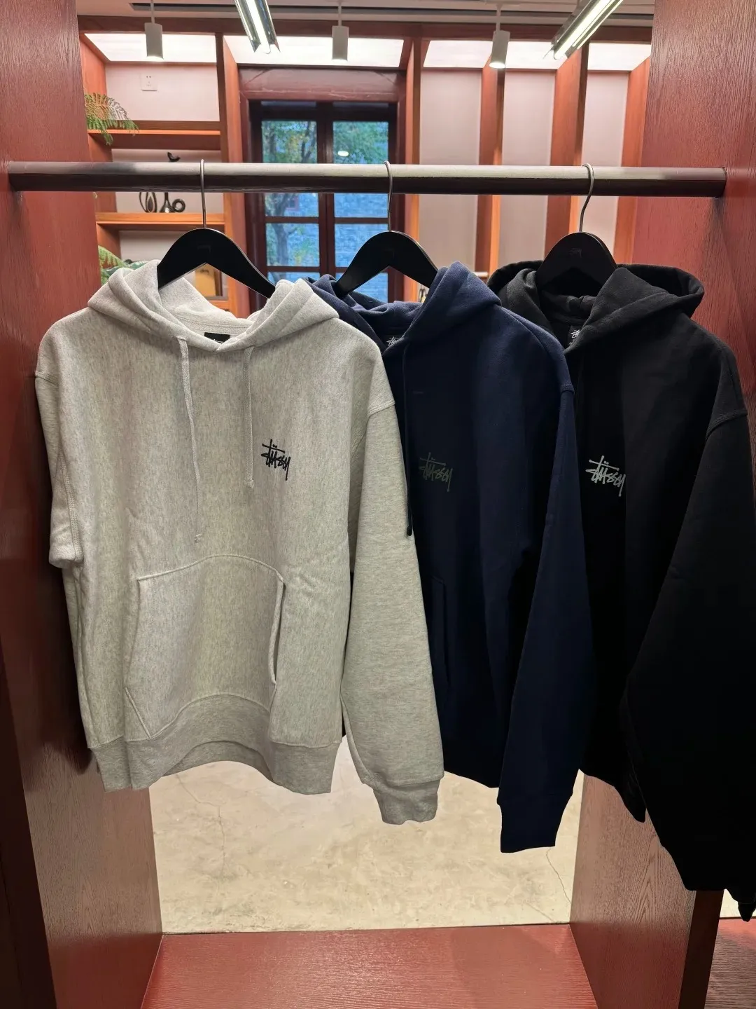 Graffiti word sweatshirt Stussy FW24 BUILT IN USA HOODIE English logo on the back plus velvet hooded sweatshirt/hoodie black gray dark blue S-XL
