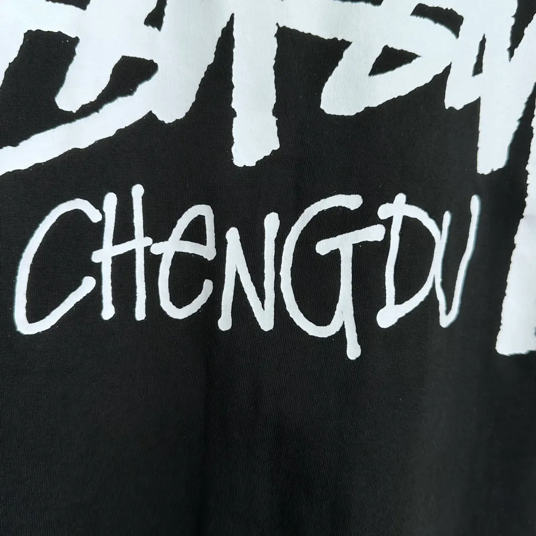 Chengdu limited TEE STUSSY FW24 CHENGDU TEE classic words Chengdu limited short sleeves black and white S-XL