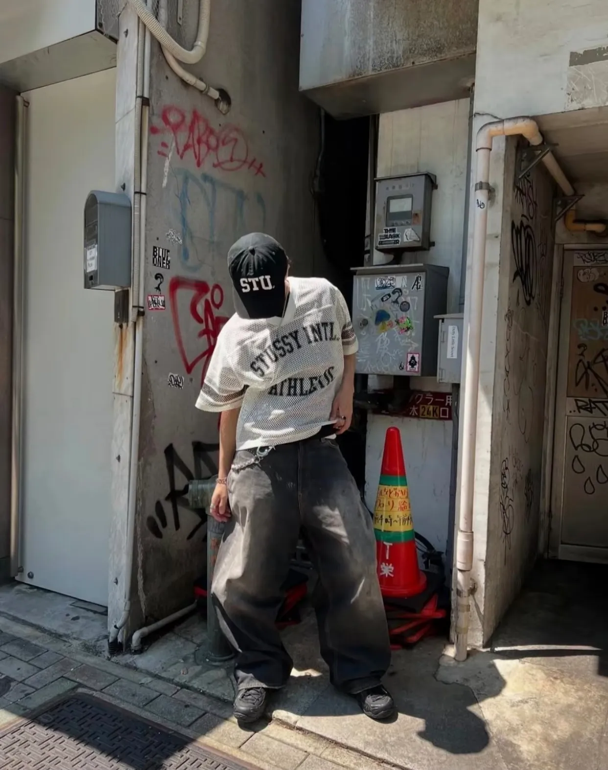 Mesh V-neck T-shirt Stussy SS25 STÜSSY INTERNATIONAL TEAM JERSEY V-neck mesh retro letter short sleeves black and white S-XL