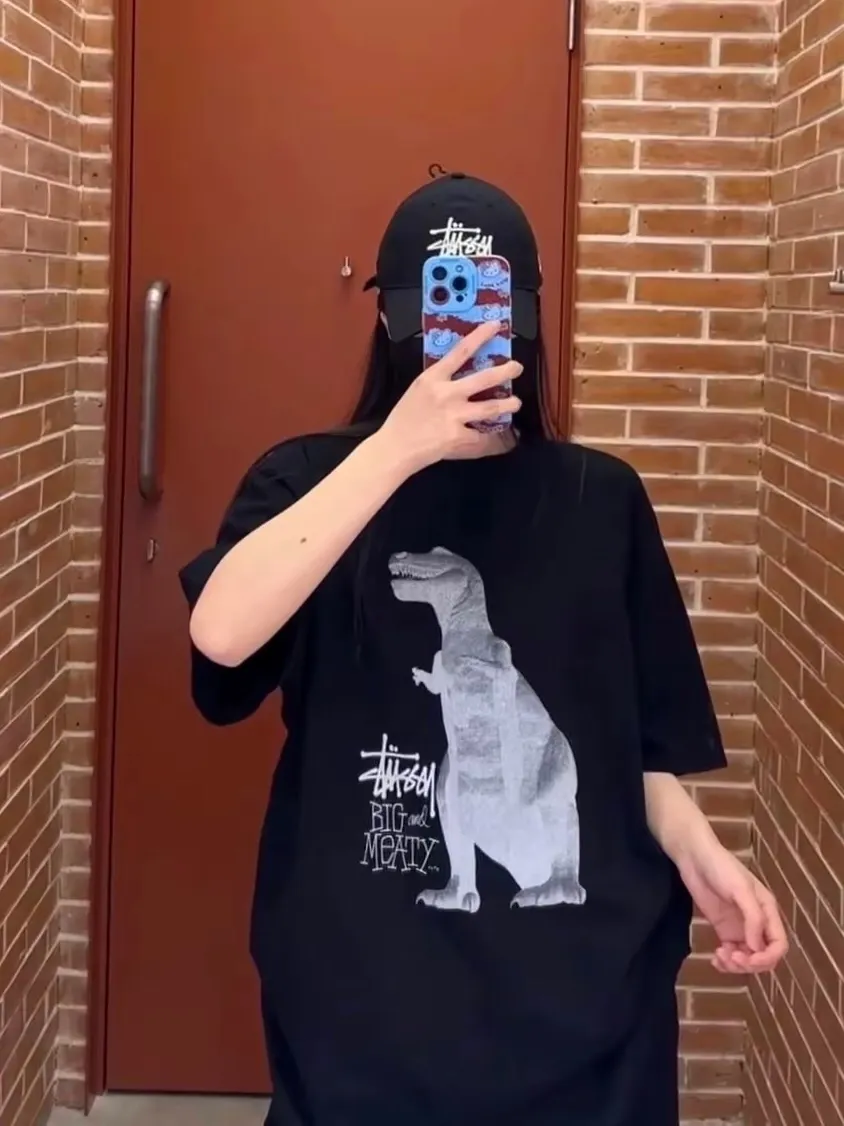 Tyrannosaurus Rex T-shirt STUSSY SS25 BIG & MEATY TEE PIGMENT DYED Dinosaur pattern short-sleeved black and white S- XL