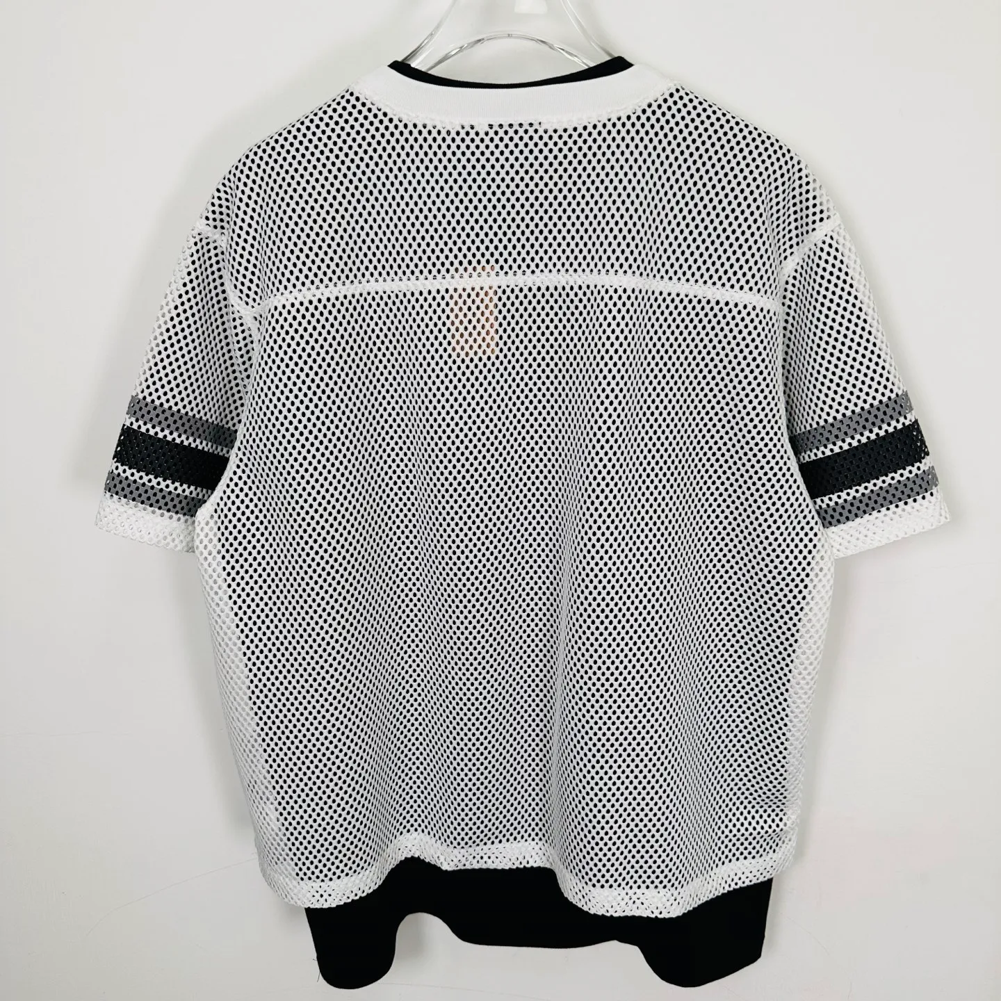 Mesh V-neck T-shirt Stussy SS25 STÜSSY INTERNATIONAL TEAM JERSEY V-neck mesh retro letter short sleeves black and white S-XL