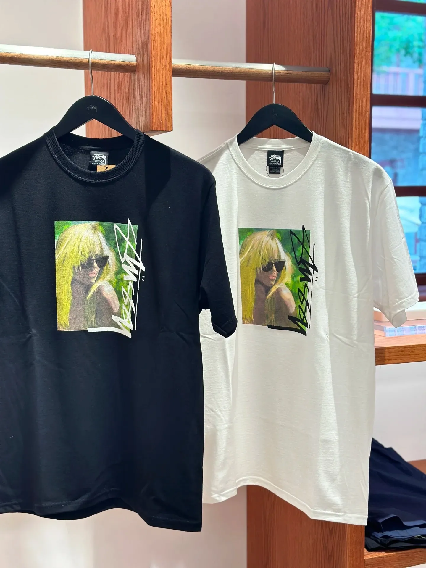 Blonde beauty T-shirt STUSSY SS25 LAURA TEE character print short-sleeved TEE black and white S- XL