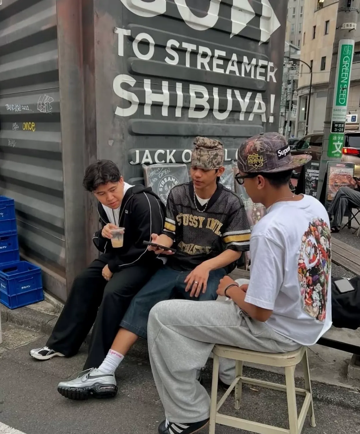Mesh V-neck T-shirt Stussy SS25 STÜSSY INTERNATIONAL TEAM JERSEY V-neck mesh retro letter short sleeves black and white S-XL