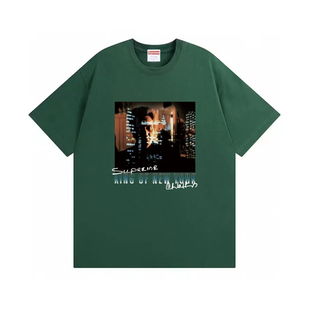 #S113 p110💰 Supreme SS19 Christopher Walken King Of NewYorkTee Navy King of New York print, loose fit, made of 260g combed cotton double yarn, all three standards from fabrics to accessories, ZP, imported Matsui company slurry printing will never crack, the whole piece is made of three-needle five-thread technology. The neckline-shoulder seam-sleeve seam double line, looks more three-dimensional and textured) is the same as the original version, the classic version Feel free to compare zp. The whole piece adopts three-needle five-thread craftsmanship (neckline-shoulder seam-sleeve seam double thread, which looks more three-dimensional and textured). It has the same craftsmanship as the authentic original version, classic version. Color: white, black, navy blue, gray, red, dark green, apricot, orange, light blue. Size: S M L XL XXL