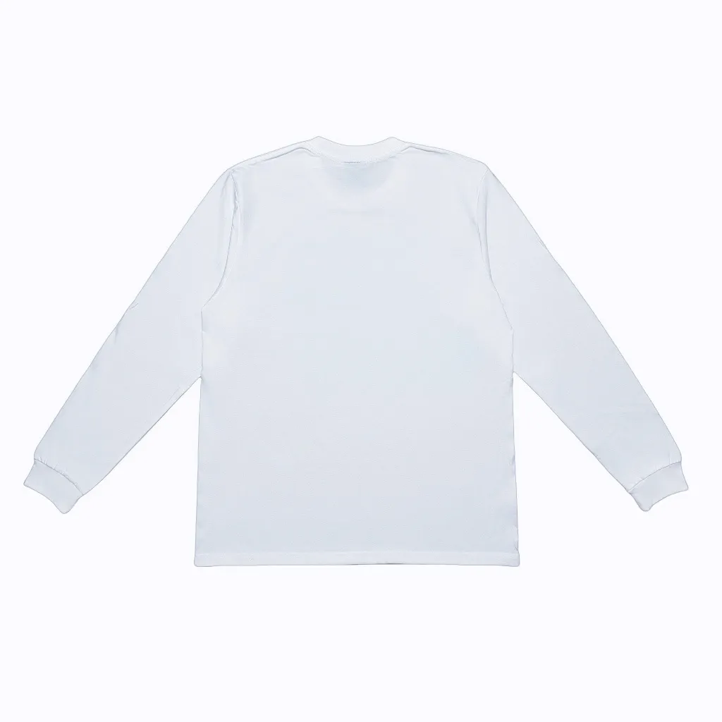 P140 Supreme Week 18 x KAWS joint model Chalk Logo Tee Chalk Letter Box solid color logo printed round neck T-shirt, same style for men and women, using cylindrical seamless technology (original technology, there is no stitching bone on the side of the clothes, identification key point) Fabric: All custom-woven and dyed, 280g weight, 100% cotton, cylindrical fabric. Cylindrical fabric is a knitted fabric woven with a cylinder loom. The needles are distributed in a cylindrical shape on the fuselage. The gray fabric is a large cylinder. It needs to be opened and shaped before further use. There is no slit on the side of the clothes, so there is no washing label on the side of ordinary short-sleeved clothes. There is only one collar label behind the neck, so the shape is very correct and not easy to deform (color: black and white)