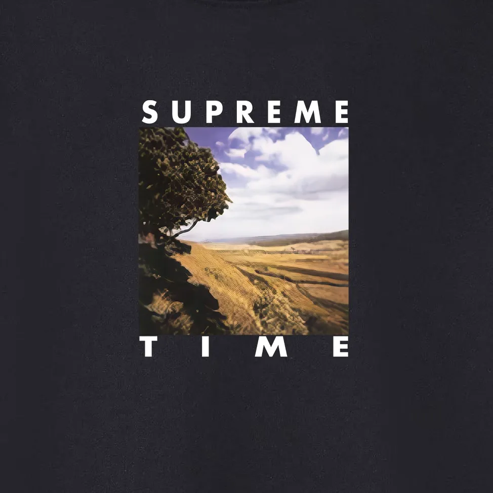 Style No. S2039 #terry P160💰 Velvet P170💰 Supreme Week 8 Time Tee Rural landscape pattern letter hooded sweatshirt Made of 400g large terry 430g silver fox velvet (drop shoulder large version) fabric, soft texture and no pilling Imported environmentally friendly printing glue The pattern is bright and three-dimensional Quality 💥Same style for men and women The upper body is trendy Color: black white gray Size: S M L XL XXL
