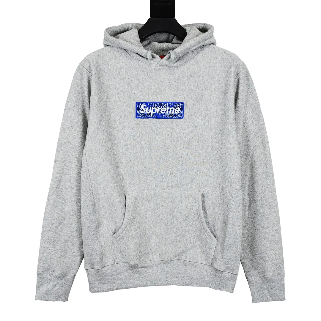 🅿️320 S209 top version Supreme FW19 Week 16 Bandana Box Logo Hooded Sweatshirt Cashew flower embroidered hooded fleece sweatshirt For those of us who focus on top Supreme, the cashew flower sweatshirt is naturally available. ZP purchase and pattern making operation 1. Fabric: ZP testing, custom weaving and dyeing, pure cotton 460G plus velvet main fabric, horizontal cutting, side stitching 520G 2X2 Thread 2. Embroidery: Embroidery equipment is operated by BEHRINGER BEKS-Y924 machine (a level higher than Tajima embroidery machine). The embroidery thickness, saturation and size are all consistent. 3. Sewing process: Four needles and six threads are used in 12 places on the whole garment. The boneless splicing process is processed by a senior foreign trade factory (ordinary factories cannot do it). 4. Hem and cuffs: all use 520G inelastic thread. (Low-end goods use elastic threads to cause the hem and cuffs to appear wavy) 5. Customized ZP main label/wash water label/hangtag/packaging bag (equipped with an extra-large thickened handbag) Size: S~XL