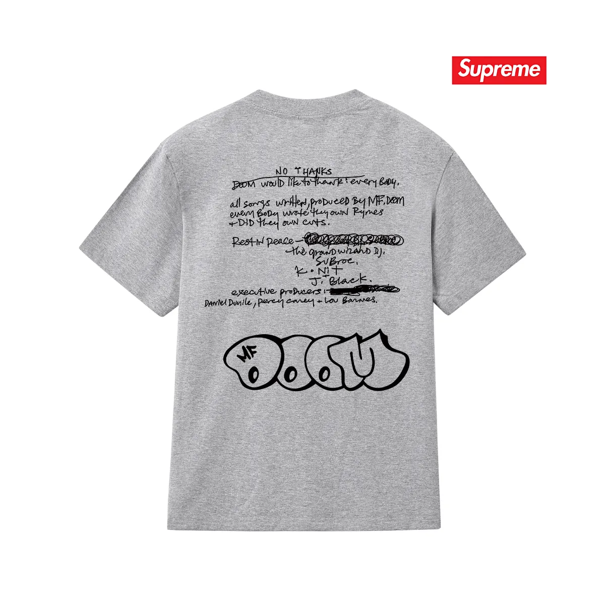 S207 P110💰 SupxMFDOOM FW23 mask with handwritten letters printed on the back, pure cotton round neck short-sleeved, same style for men and women. Loose fit. Made of 260g combed cotton double yarn. All three standards are complete from fabrics to accessories. ZP. Imported Matsui company slurry printing will never crack. The whole piece adopts three-needle five-thread technology. The neckline-shoulder seam-sleeve seam is double-lined, which looks more three-dimensional and textured. The same process as the original version, classic version. Feel free to compare zp. The whole piece adopts three-needle five-thread craftsmanship (neckline-shoulder seam-sleeve seam double thread, which looks more three-dimensional and textured). It has the same craftsmanship as the original original, classic version. Color: black, white, light gray, pink, navy. Size: S M L XL XXL