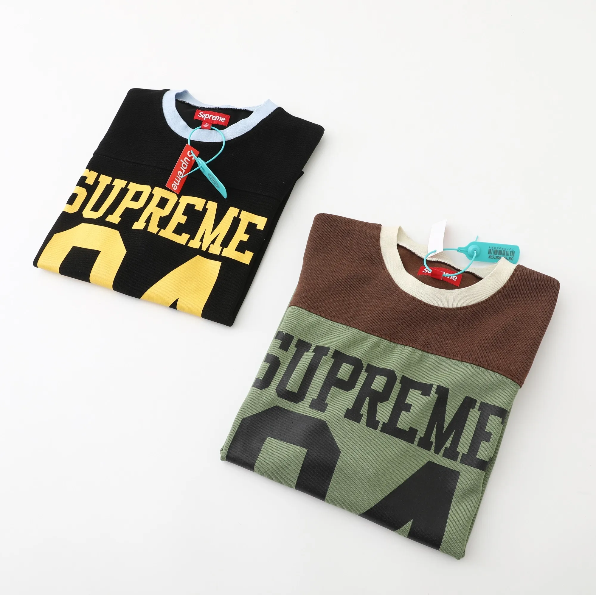 🅿️210 S302 Supreme 25 WEEK8 Split S/S Football Top patchwork pattern ribbed round neck short-sleeved American trendy football jersey for men and women. Original purchase and development! The color matching thread is customized at 1:1, and the accessories and details are all in place!  Color: Black Green Size: S M L