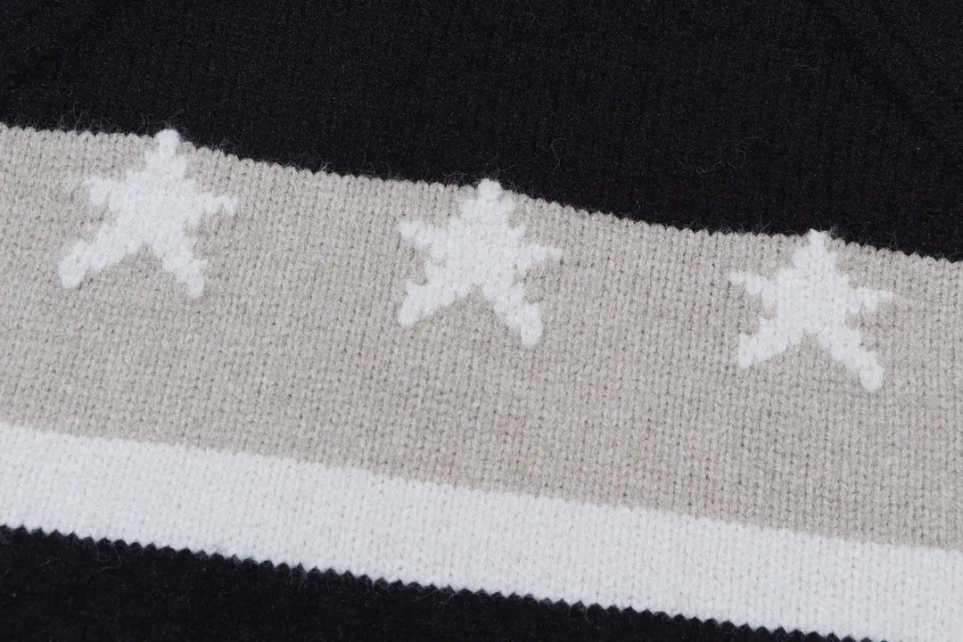 P300 Sup supreme chest striped five-pointed star jacquard crew neck sweater Color: black blue green Size: S M L XL XXL