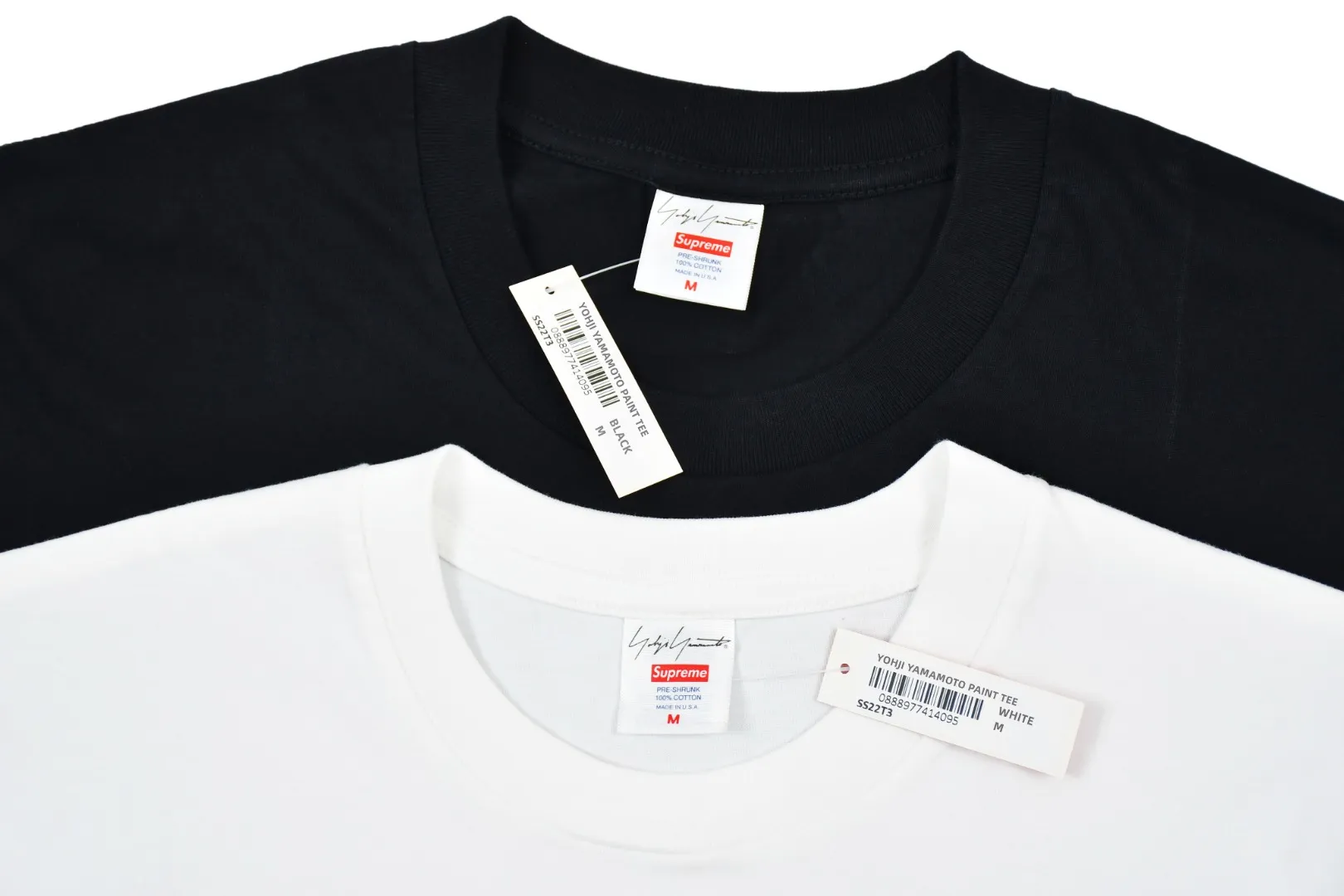 🅿️140 S102 Supreme 22FW Yohji Yamamoto Paint Tee Yamamoto Yohji co-branded hand-painted graffiti short-sleeved T-shirt. Refuse to look at pictures to make products. Refuse to compare wrong versions. Use cylindrical seamless technology (original technology, there are no stitched bones on the side of the clothes, key points of identification) The fabrics are all custom-woven and dyed, 280g weight, 100% cotton, cylindrical fabric. Cylindrical fabric is a knitted fabric woven with a cylinder loom. The needles are distributed in a cylindrical shape on the fuselage. The gray fabric is a large cylinder, which needs to be opened and shaped before it can be used further. There are no slits on the side of the clothes, so there is no washing label on the side of ordinary short-sleeves. There is only one collar label behind the neck. The printing uses thermosetting ink printing imported from Belgium, also known as plastic ink, or self-adhesive ink. Its ingredients are: mainly composed of polyvinyl chloride (PVC) and phthalates, including PVC and phthalates, color fixing agents, and stabilizers. The thermosetting ink is composed of a mixture of agents and thickeners, which is not the digital direct printing advertised on the market. The printing texture of thermosetting ink is unachievable by digital direct printing. The collar label has a watermark anti-counterfeiting effect, a real anti-counterfeiting layer, a version with a high probability of passing the inspection, and the original packaging picture has a high probability of passing the test. Size：S-XL