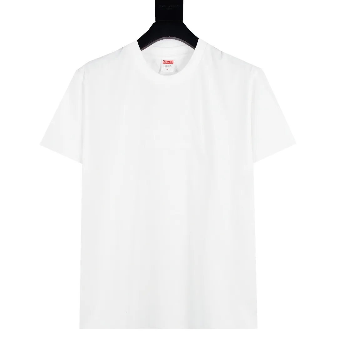 🅿️120 S88 top version Supreme 23SS Tonal Box Logo Tee Bogo short-sleeved T-shirt in the same color. For those of us who focus on top-level Sup products, this short-sleeved one is naturally available. It adopts cylindrical seamless technology (original technology, there are no stitched bones on the side of the clothes, the key point of identification) The fabrics are all custom-woven and dyed, 280g weight, 100% cotton, cylindrical fabric. Cylindrical fabric is a knitted fabric woven with a cylinder loom. The needles are distributed in a cylindrical shape on the fuselage. The gray fabric is a large cylinder, which needs to be opened and shaped before further use. There is no slit on the side of the clothes, so there is no washing label on the side of ordinary short-sleeves. There is only one collar label behind the neck. The printing is printed with thermosetting ink, also known as plastic. Ink, or self-adhesive ink, contains ingredients: mainly composed of polyvinyl chloride (PVC) and phthalates. PVC and phthalates, fixing agents, stabilizers, and thickeners are mixed to form a thermal ink. Solid ink is not the digital direct printing advertised on the market. The printing texture of thermoset ink is something that digital direct printing cannot achieve. The collar label has a watermark anti-counterfeiting effect, a real anti-counterfeiting layer, a probability of passing the version, and a high probability of passing the original packaging picture. Size：S-XL