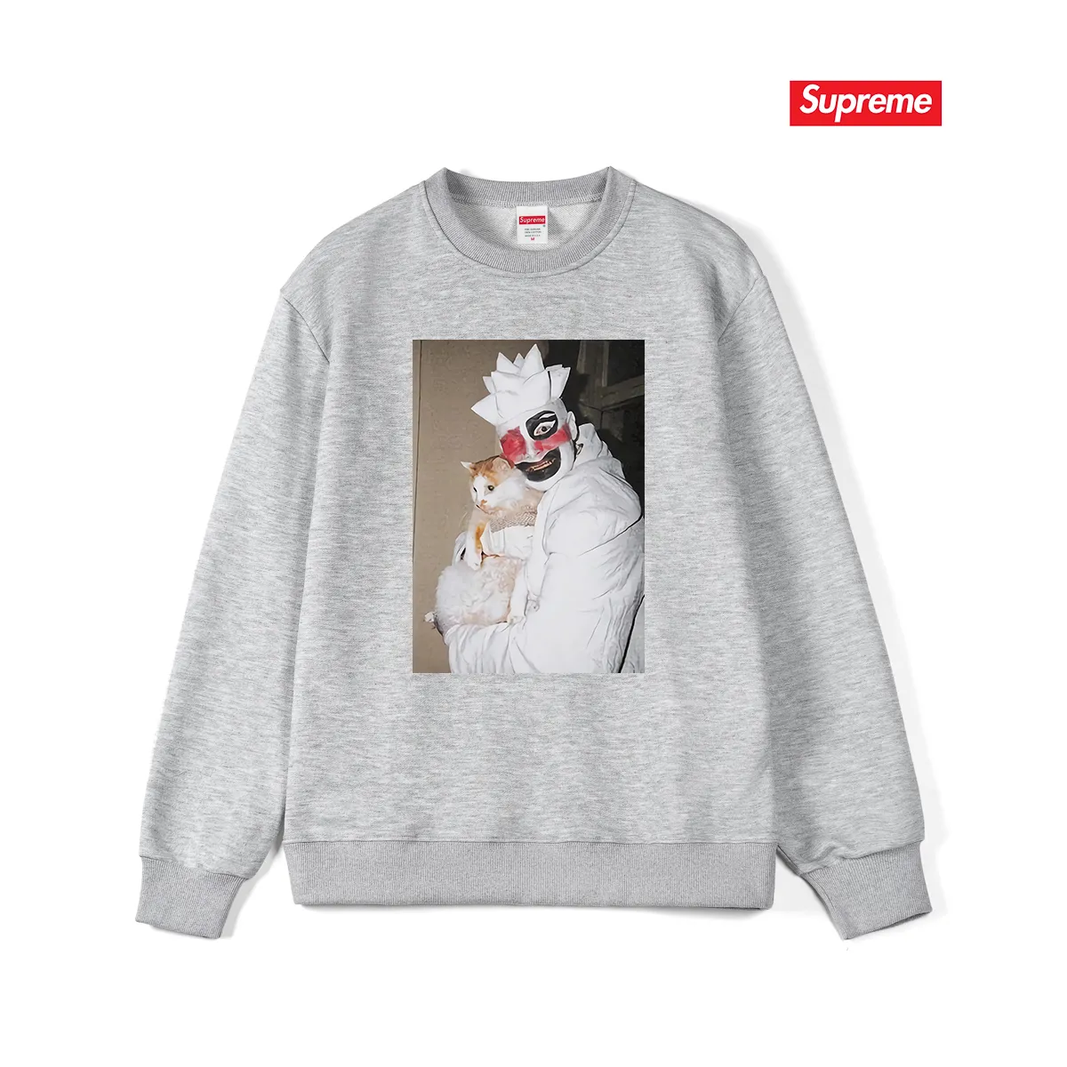 Style No. S1128 #terryp150💰Fleece 160💰Supreme weird artist co-branded clown hugging kitten round neck sweatshirt Made of 400 grams of large terry (drop shoulder large version) fabric, soft texture and no pilling Imported environmentally friendly printing glue The pattern is bright and three-dimensional Quality💥Same style for men and women The upper body is trendy Color: black white gray Size: S M L XL XXL