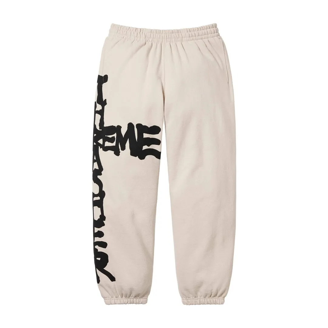 🅿️310 S268 top version SUPREME®/THRASHER® CREWNECK FW24 flame co-branded letter printed plus velvet sweatpants Fabric: ZP assay custom woven and dyed pure cotton 460G plus velvet main fabric horizontal cutting 520G 2X2 thread Printing: Printing uses thermoset ink printing, also known as plastic ink, or self-adhesive ink. Its ingredients are: mainly composed of polyvinyl chloride (PVC) and phthalates. PVC and phthalates, fixatives, stabilizers, and thickeners are mixed to form thermoset ink. It is not the digital direct printing advertised in the market. The printing texture of thermoset ink is unachievable by digital direct printing. Customized ZP Main label/wash label/tag/packaging bag (equipped with extra large thickened handbag) Size: S~XL