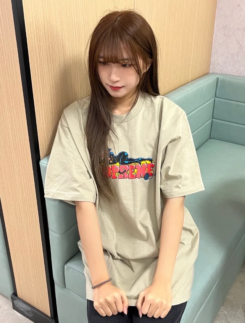 #S101 p110💰 Supreme FW22 Week1Catwoman Tee letter pattern printing, loose fit, using 260 grams of combed cotton double yarn, all three standards from fabrics to accessories, ZP, imported Matsui company slurry printing will not crack, the whole piece is made of three-needle five-thread technology (neckline-shoulder seam-sleeve seam double line, looks more three-dimensional and textured) consistent with the original version, classic version Feel free to compare zp The whole piece adopts three-needle five-thread craftsmanship (neckline-shoulder seam-sleeve seam double thread, which looks more three-dimensional and textured) and the same craftsmanship as the original original, classic version Color: White Black Gray Brown Dark Green Red Size: S M L XL XXL