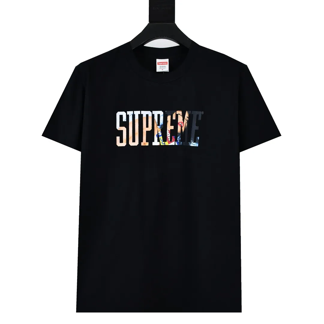 S404💰P140 The top version of Supreme FW24 actress TERA PATRICK character printed short-sleeved T-shirt. Refuse to look at pictures to make goods. Refuse to compare with wrong versions. Use cylinder seamless technology (original technology, there are no stitched bones on the side of the clothes. Key points of identification) The fabrics are all custom-woven and dyed, 280g weight, 100% cotton, cylindrical fabric. Cylindrical fabric is a knitted fabric woven with a cylinder loom. The needles are distributed in a cylindrical shape on the fuselage. The gray fabric is a large cylinder, which needs to be opened and shaped before it can be used further. There are no slits on the side of the clothes, so there is no washing label on the side of ordinary short-sleeves. There is only one collar label behind the neck. The printing uses thermosetting ink printing imported from Belgium (different from conventional thermal transfer printing), also known as plastic ink, or self-adhesive ink. Its ingredients are: mainly composed of polyvinyl chloride (PVC) and phthalates, including PVC and phthalates, fixing agents, Stabilizers and thickeners are mixed to form thermosetting ink, which is not the digital direct printing marketed on the market. The printing texture of thermosetting ink is unachievable by digital direct printing. The new triple collar label has a watermark anti-counterfeiting effect, a real anti-counterfeiting layer, a version with a high probability of passing the inspection, and the original packaging picture has a high probability of passing the test. Size：S-XL