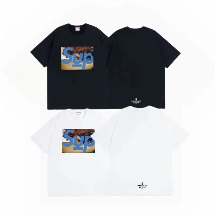 #S103 p110💰 Supreme SS23 Undercover Face co-branded human face human face short sleeves loose fit Made of 260g combed cotton double yarn, all three standards are complete from fabrics to accessories ZP Imported Matsui company slurry printing will never crack The whole piece adopts three-needle five-thread technology The neckline-shoulder seam-sleeve seam double line, looks more three-dimensional and textured) The same process as the authentic original, classic version Feel free to compare zp. The whole piece adopts three-needle five-thread craftsmanship. The neckline-shoulder seam-sleeve seam is double-threaded, which looks more three-dimensional and textured.) It has the same craftsmanship as the original original, classic version. Color: Black White Size: S M L XL XXL