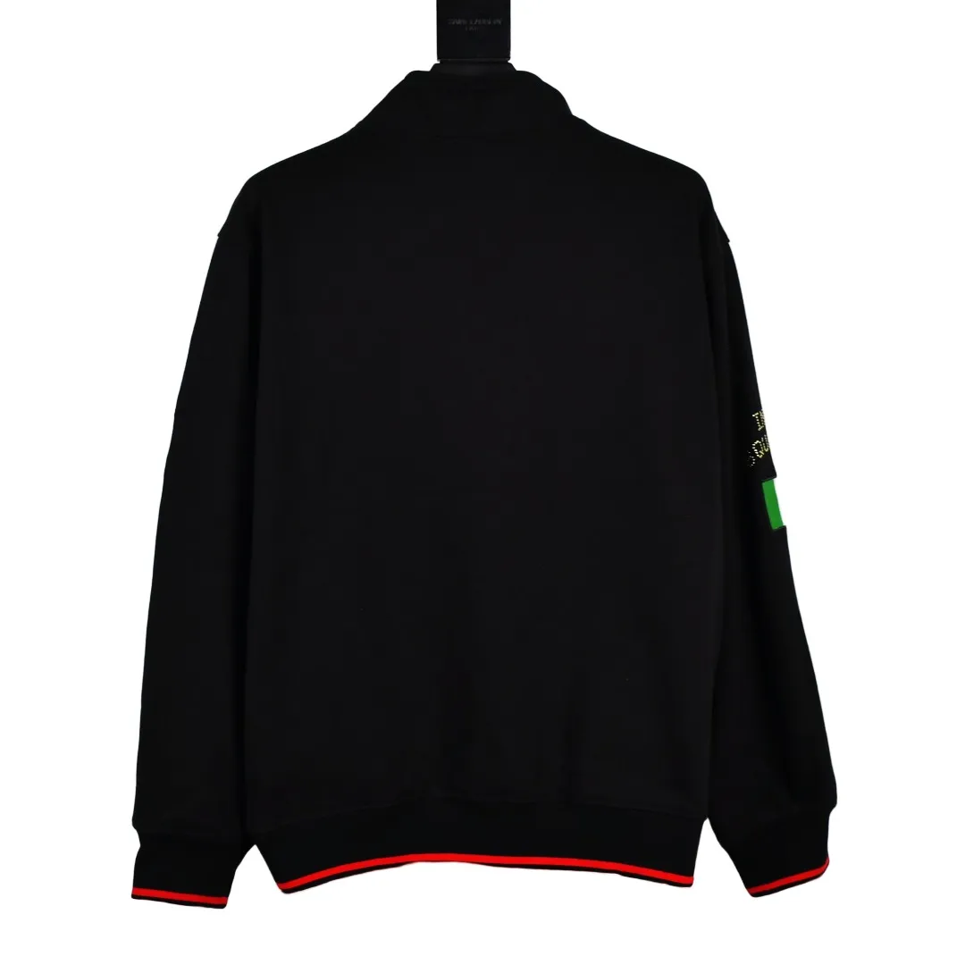 🅿️410 S225 top version Supreme 22FW Milano Half Zip Pullover AC Milan limited half zipper pullover sweatshirt. For those of us who focus on top Supreme, this sweatshirt is naturally available at ZP purchase and pattern making operation 1. Fabric: According to ZP testing, custom-woven and dyed, pure cotton 460G fleece main fabric 2. Technology: extra custom-dyed machine patch, large area embroidered letters on the front Imported Behringer embroidery machine work, exquisite and perfect presentation 3. Hem and cuffs: Customized color-blocking threads use 520G non-elastic threads (low-end products use elastic threads to cause the hem and cuffs to appear wavy) 4. Customized ZP YKK zipper/main label/wash water mark/tag/packaging bag (equipped with extra-large thickened handbag) Size: S~XL