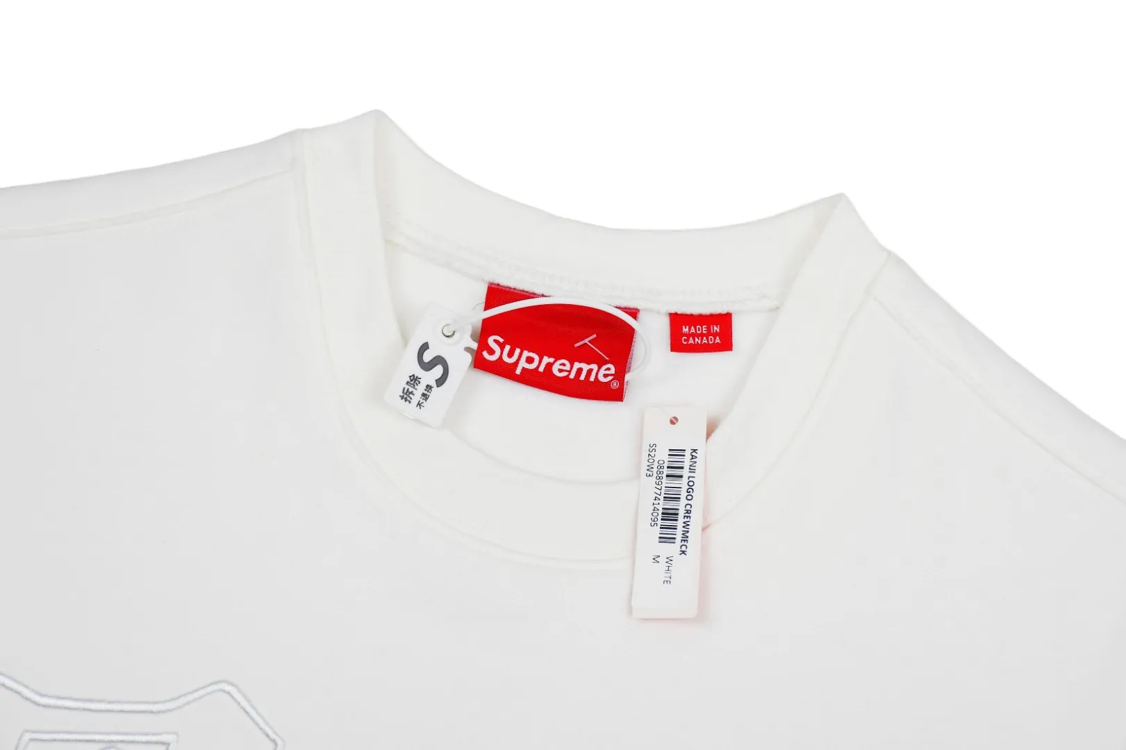 S462💰p290 Top version Supreme 20SS Kanji Logo Crewneck Supreme embroidered fleece crewneck sweatshirt. For those of us who focus on top Supreme, this sweatshirt is naturally available. ZP purchase and pattern making operation 1. Fabric: ZP testing, custom weaving and dyeing, pure cotton 460G plus velvet main fabric, horizontal cutting, side stitching 520G 2X2 thread 2. Embroidery: embroidery equipment Behringer BEKS-Y924 machine is used (a level higher than Tajima embroidery machine). The thickness, saturation and size of the embroidery are all consistent. 3. Sewing process: Four-needle and six-thread boneless splicing technology is used in twelve places on the whole garment. Processed by a senior foreign trade factory (cannot be done by ordinary factories) 4. Hem and cuffs: all use 520G non-elastic threads (low-end goods use elastic threads, causing the hem and cuffs to appear wavy) 5. Customized ZP main label/wash water label/tag/packaging bag (equipped with extra large thickened handbag) Size: S~XL