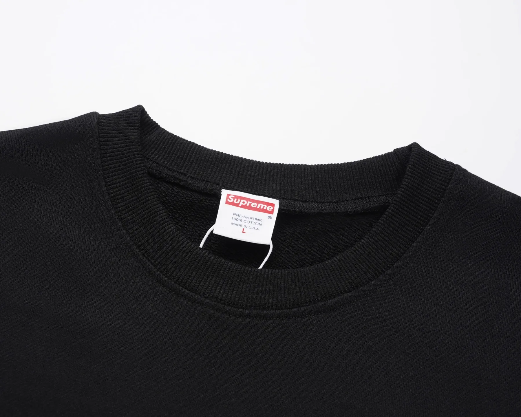 Style No. S1001 #terryp150💰 Velvet 160💰 Balenciaga co-branded supreme round-neck sweatshirt. Made of 400g large terry (drop shoulder large version) fabric. The texture is soft and non-pilling. Imported environmentally friendly printing glue. The pattern is bright and three-dimensional. Quality💥Same style for men and women. The upper body is trendy. Color: black Size: S M L XL XXL