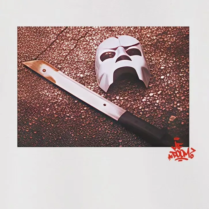 Style No. S1207 #terry p150💰 Plush 160💰 SupxMFDOOM FW23 round neck sweatshirt with handwritten letters printed on the back of the mask. Made of 400 grams of large terry (drop shoulder large version) fabric. The texture is soft and non-pilling. Imported environmentally friendly printing glue. The pattern is bright and three-dimensional. Quality💥Same style for men and women. The upper body is trendy. Color: black white gray Size: S M L XL XXL