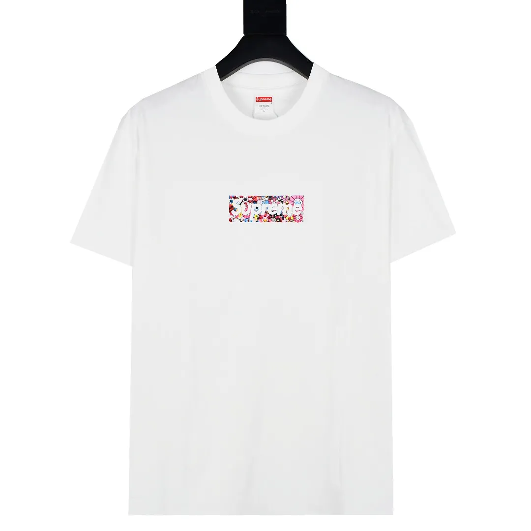 🅿️120 S03 Top Version Supreme 20ss Week 9 Relief Box Logo Tee The fabrics are all custom-woven and dyed, 280g weight, 100% cotton, cylindrical fabric. Cylindrical fabric is a knitted fabric woven with a cylinder loom. The needles are distributed in a cylindrical shape on the fuselage. The gray fabric is a large cylinder, which needs to be opened and shaped before further use. There is no slit on the side of the clothes, so there is no washing label on the side of ordinary short-sleeves. There is only one collar label behind the neck. The printing is printed with thermosetting ink, also known as plastic. Ink, or self-adhesive ink, contains ingredients: mainly composed of polyvinyl chloride (PVC) and phthalates. PVC and phthalates, fixing agents, stabilizers, and thickeners are mixed to form a thermal ink. Solid ink is not the digital direct printing advertised on the market. The printing texture of thermoset ink is something that digital direct printing cannot achieve. The collar label has a watermark anti-counterfeiting effect, a real anti-counterfeiting layer, a probability of passing the version, and a high probability of passing the original packaging picture. Size：S-XL