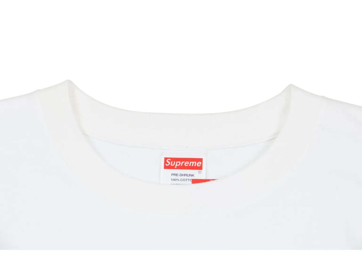 🅿️120 S03 Top Version Supreme 20ss Week 9 Relief Box Logo Tee The fabrics are all custom-woven and dyed, 280g weight, 100% cotton, cylindrical fabric. Cylindrical fabric is a knitted fabric woven with a cylinder loom. The needles are distributed in a cylindrical shape on the fuselage. The gray fabric is a large cylinder, which needs to be opened and shaped before further use. There is no slit on the side of the clothes, so there is no washing label on the side of ordinary short-sleeves. There is only one collar label behind the neck. The printing is printed with thermosetting ink, also known as plastic. Ink, or self-adhesive ink, contains ingredients: mainly composed of polyvinyl chloride (PVC) and phthalates. PVC and phthalates, fixing agents, stabilizers, and thickeners are mixed to form a thermal ink. Solid ink is not the digital direct printing advertised on the market. The printing texture of thermoset ink is something that digital direct printing cannot achieve. The collar label has a watermark anti-counterfeiting effect, a real anti-counterfeiting layer, a probability of passing the version, and a high probability of passing the original packaging picture. Size：S-XL