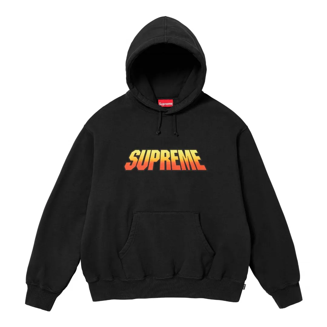 🅿️320 S265 top version Supreme 24FW GRADIENT HOODED gradient logo printed hooded sweatshirt 1. Fabric: ZP test, custom weaving and dyeing, pure cotton 460G plus velvet main fabric, horizontal cutting 520G 2X2 thread 2. Printing: Printing uses thermoset ink printing, also known as plastic ink, or self-adhesive ink. Its ingredients are: mainly composed of polyvinyl chloride (PVC) and phthalates. PVC and phthalates, color fixing agents, stabilizers, and thickeners are mixed to form thermoset ink. It is not the digital direct printing promoted on the market. The printing texture of thermoset ink cannot be achieved by digital direct printing. 3. Sewing process: Twelve places of the whole garment are made of boneless splicing technology, processed by experienced foreign trade factories (ordinary factories cannot do it) 4. Hem and cuffs: all use 520G inelastic threads (low-end products use elastic threads to cause the hem and cuffs to appear wavy) 5. Customized ZP main label/wash water label/hangtag/packaging bag (equipped with an extra-large thickened handbag) Size: S~XL