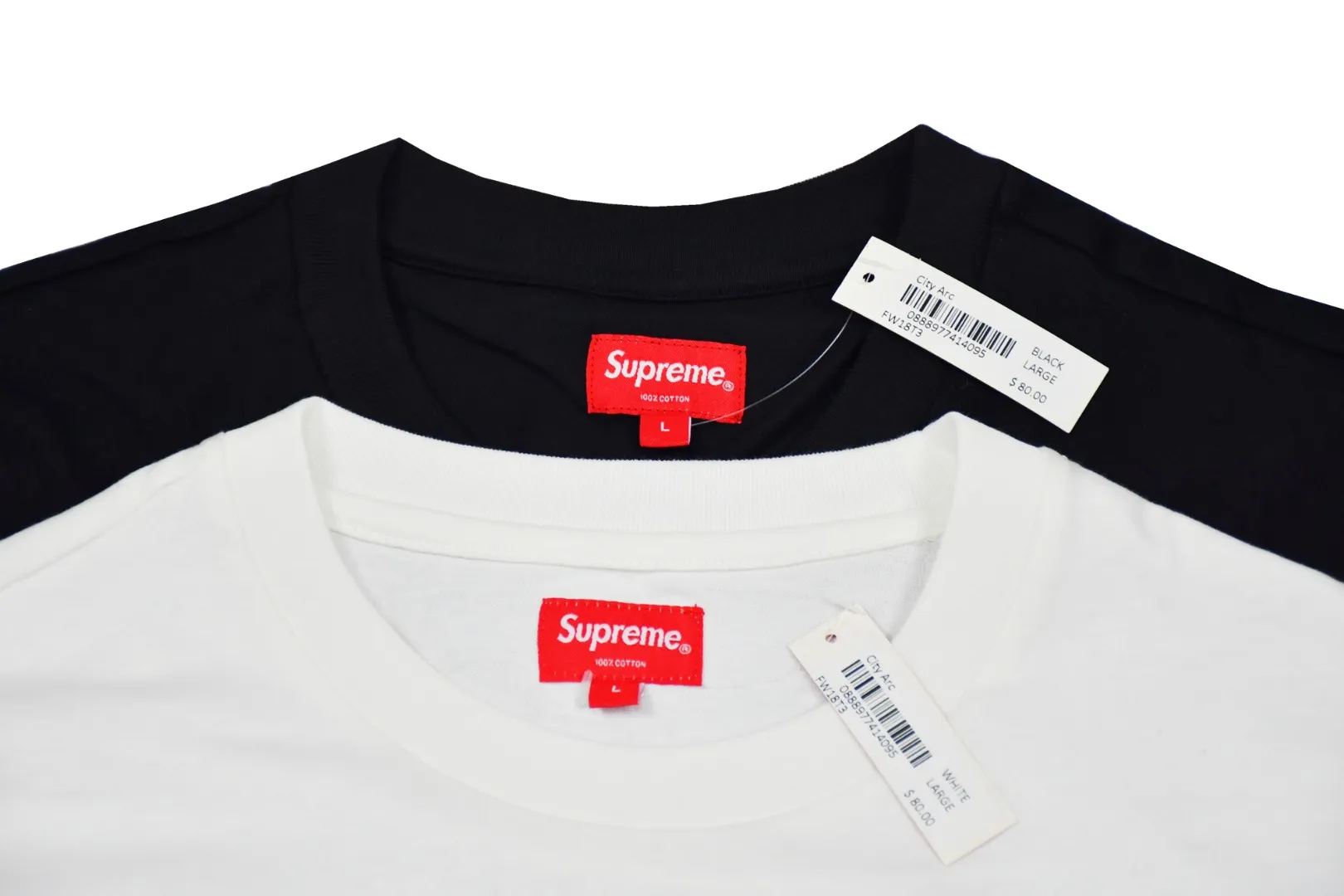 🅿️140 S18 top version Supreme 19SS City Arc Tee city building embroidery logo curved rainbow short-sleeved T-shirt 1. YB version size Fabric custom-woven and dyed 280g weight 100% cotton 2. Architectural patterns are operated by imported Behringer BEKT-S1501CII 15-color single-head machine. Even if a top-level machine is used, it must be constantly debugged and requires manual supervision, which is time-consuming and labor-intensive and accurate to millimeter-level errors. The letter S stands for: intercity high-speed rail. The letter U stands for: urban office building. The letter P stands for: Torch of the Statue of Liberty. The letter R stands for: construction site building. The letter E stands for: church.