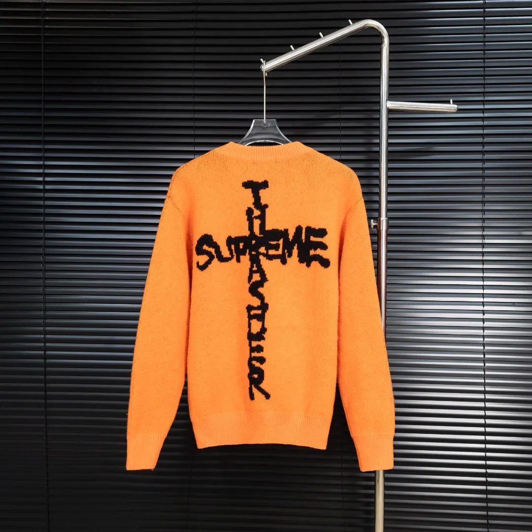 P290 Style: superme trendy cursive embroidered knitted sweater Size: S-XXL Fabric: Wool blend Accessories: Full set of customized original accessories