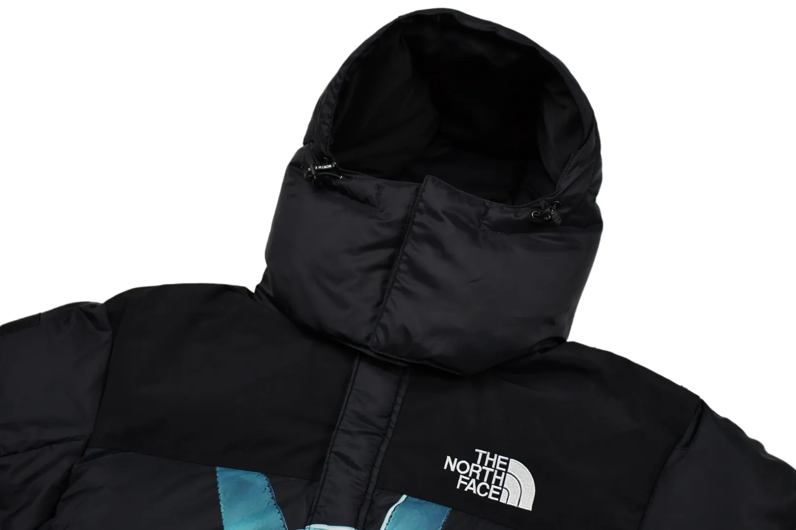 🅿️960 MX29 World-destroying masterpiece Exclusively produced Supreme 19FW Week 10 x The North Face North Face co-branded Statue of Liberty down jacket 1. Original custom-made windproof and waterproof fabric (waterproof + water-repellent process Note! Waterproof and water-repellent are two concepts. This fabric is compatible with both processes) 2. Original TNF embroidery data in the original effect Behringer BEKS-Y924 embroidery machine on-machine operation Achieve exactly the same effect. 3.90 white duck down filling. The overall upper body effect is consistent with YB. 4. Printing. The whole body adopts Israeli Kornit Paradigm technology. The color is repeatedly adjusted more than 20 times to perfectly restore. The perfect alignment details of the whole body are impeccable. The hat can be stored. The collar and hat are filled with down. Correct accessories. Collar label/wash/ Size: S~XL
